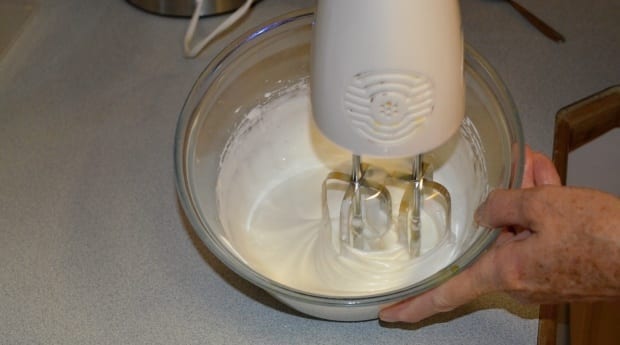 making meringue for gluten free lime pie 